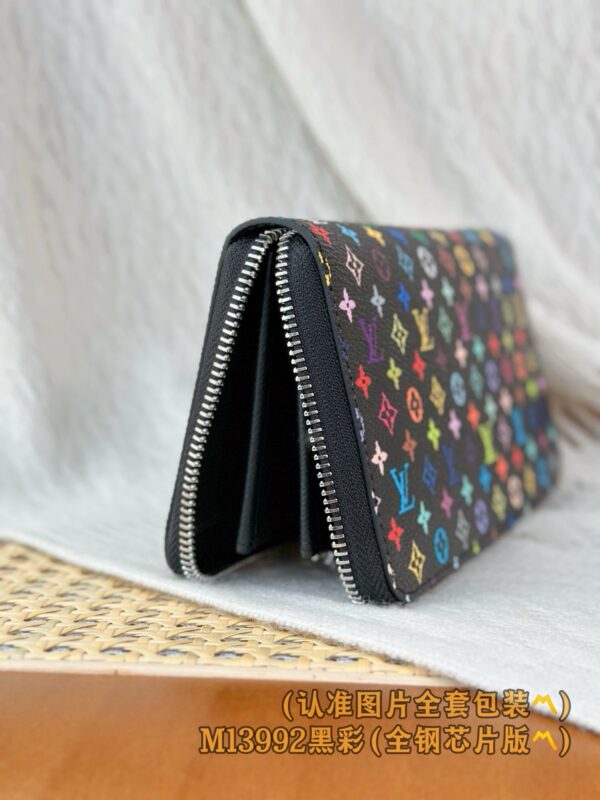 God Factory LV Wallet M13992 Size 19x10cm