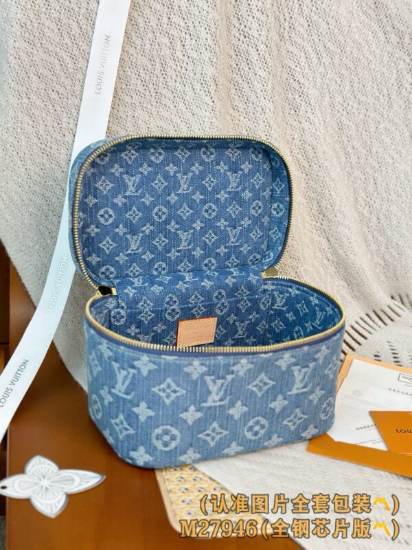 God Factory LV Bags M27946 Size 20 x 13.5 x 12cm