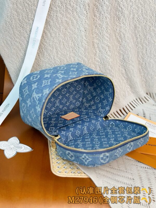 God Factory LV Bags M27946 Size 20 x 13.5 x 12cm