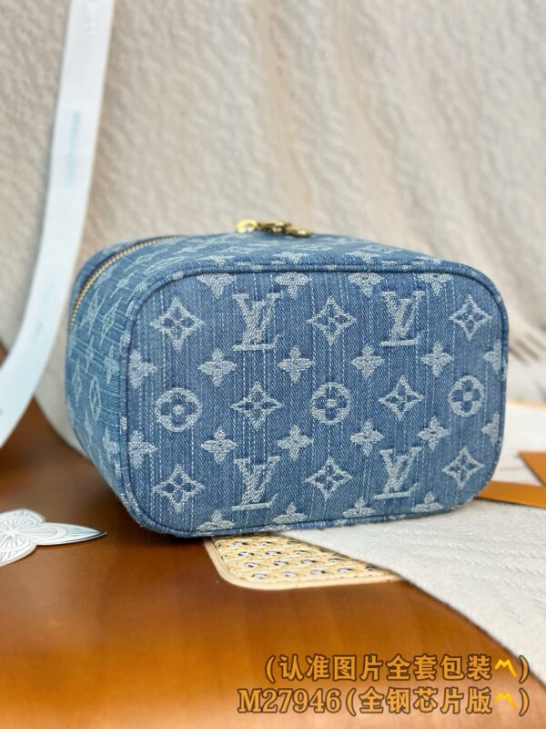 God Factory LV Bags M27946 Size 20 x 13.5 x 12cm