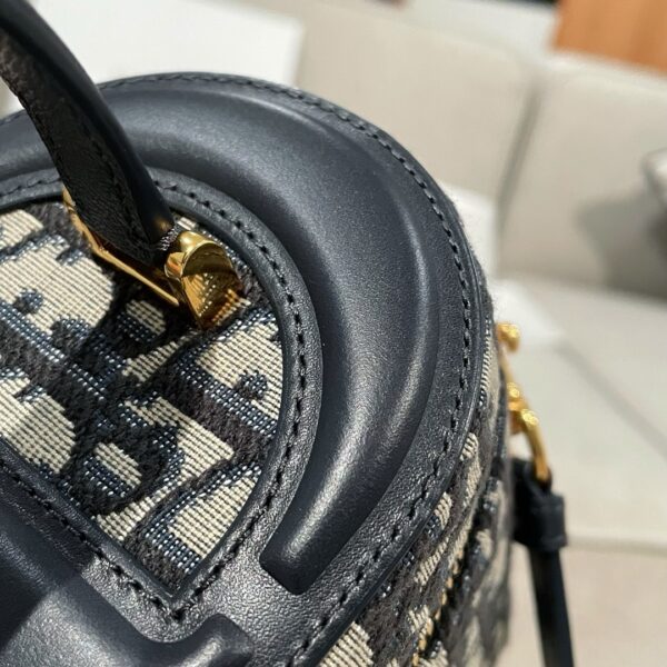 God Factory Dior Bags 012 CD Size 16*11*6.5cm