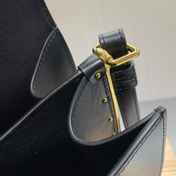God Factory Dior Bags 018 CD Bobby Frame Size 20×19.5×10cm