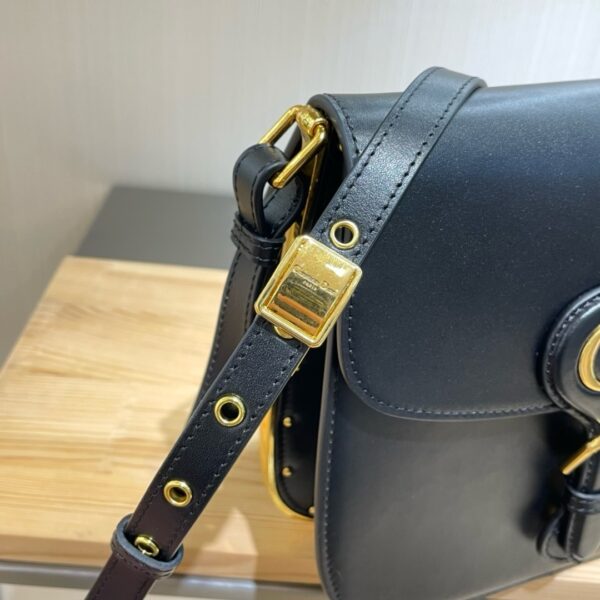 God Factory Dior Bags 018 CD Bobby Frame Size 20×19.5×10cm