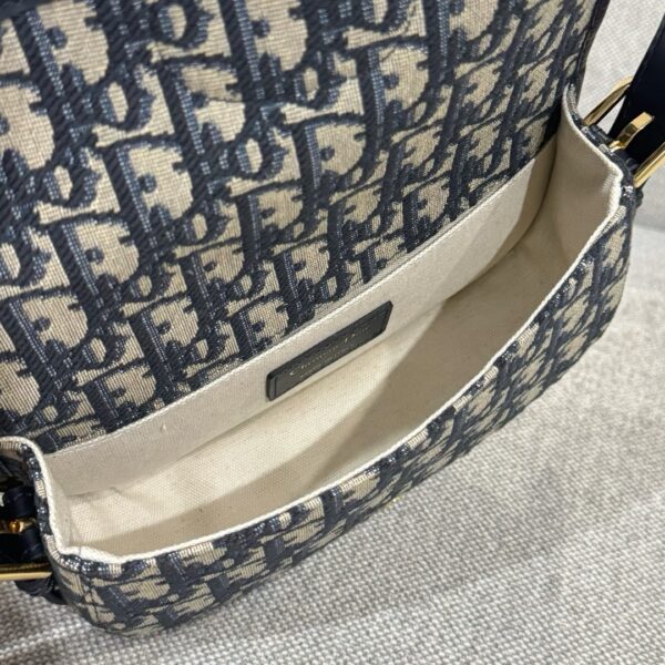 God Factory Dior Bags 027 CD New Bobby Size 21*12*5.1cm